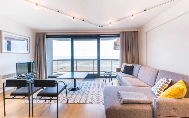 Apartment With a Nice Terrace