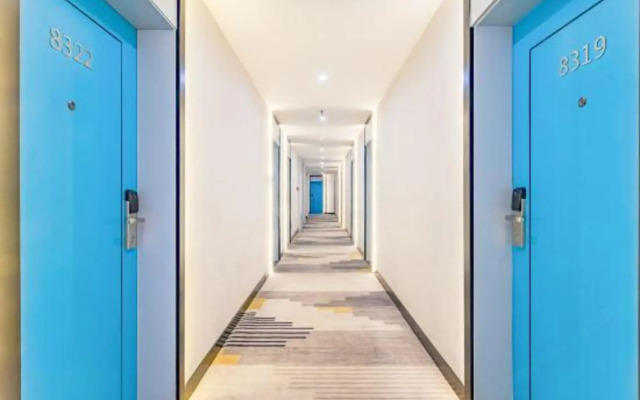 Ibis Styles Hotel (Kunming High-tech Zone Wuyue Plaza)