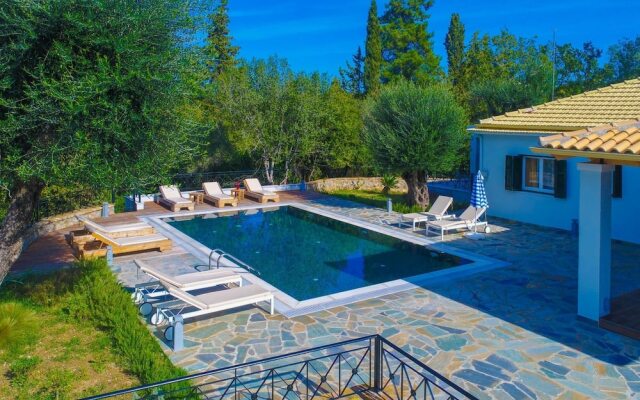 Achilleion Forest Villa