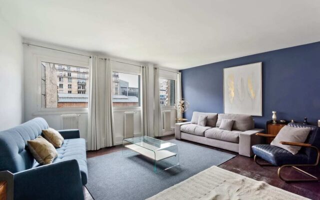 Modern Cosy 1-Bed Apartment Sleeps 6, in Paris