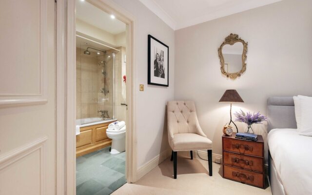 The Gloucester Road Deluxe - JML