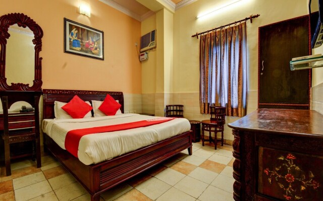 Capital O 11204 Hotel Rg Palace