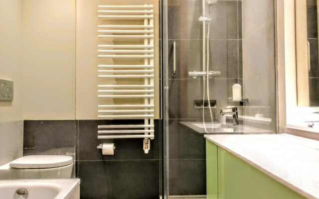 3br Modernist Pg de Gràcia high ceilings - Dandi