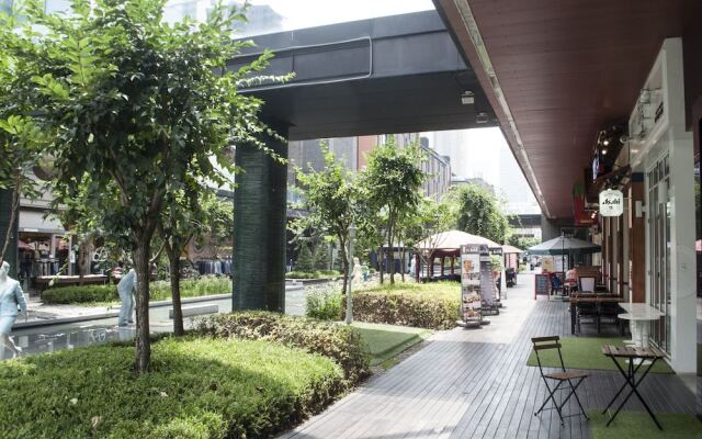 The november stay in Canal walk