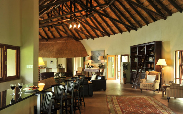 Black Rhino Game Lodge