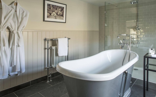Tudor Farmhouse Hotel