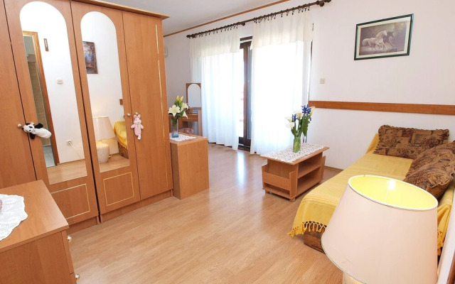 Apartment 50
