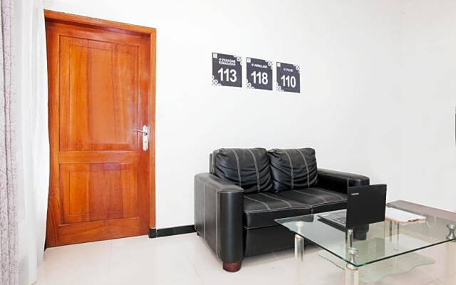 OYO Life 3183 Kost Putri Biru Sigura-gura