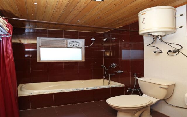 Hotel Eco Groves by OYO Rooms