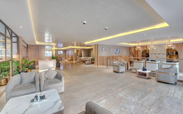 Royal Regency Suites Dubai Marina Hotel