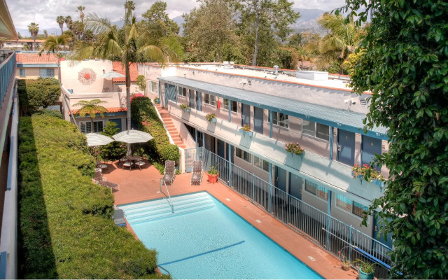 Beachside Inn