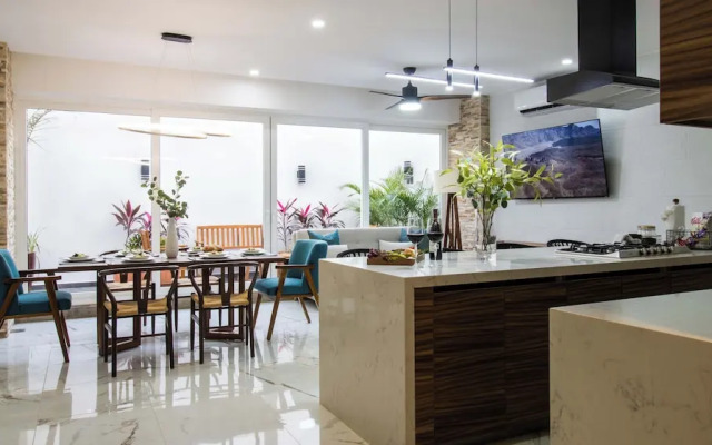 Serene Stylish Stay Roof Pool and Lounge