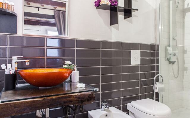 Santa Croce Apartment