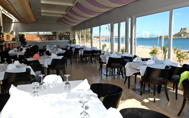 Sacallis Inn Beach Hotel