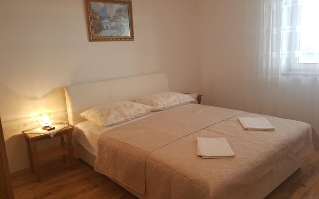 Apartment Tomljanovic
