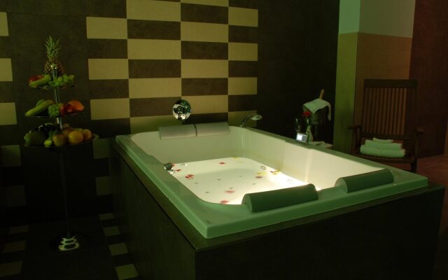EA Hotel Downtown