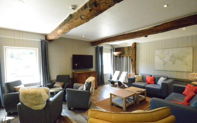 Charming Holiday Home In Bièvre With Sauna