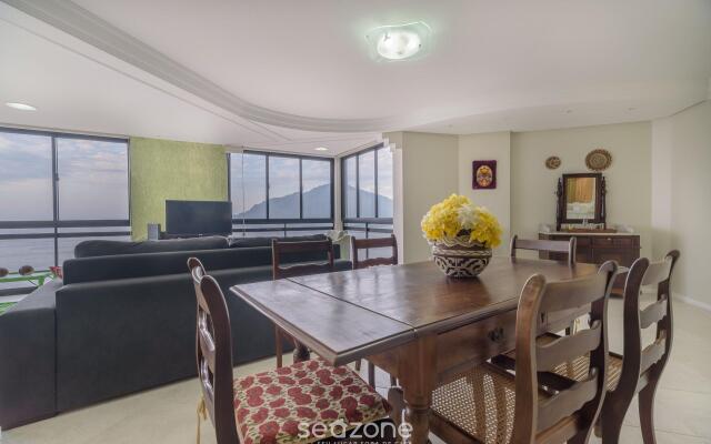 Apto 2Q beira mar c/ garagem em BC NVI501