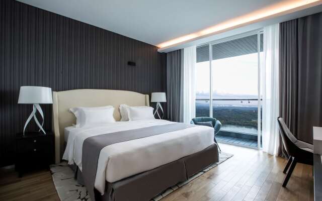 Pinetree Marina Resort