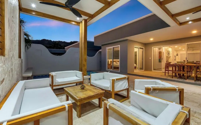 3 min to the Beach Private Pool Villa
