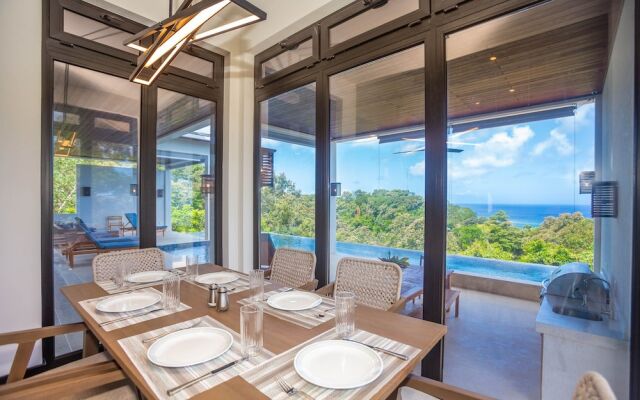 Ocean Pearl 4 Bedroom Home by RedAwning