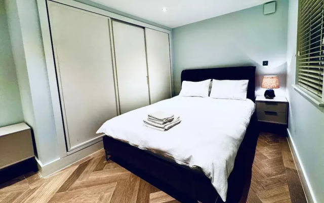 Chic Central London Apart in Soho Mayfair