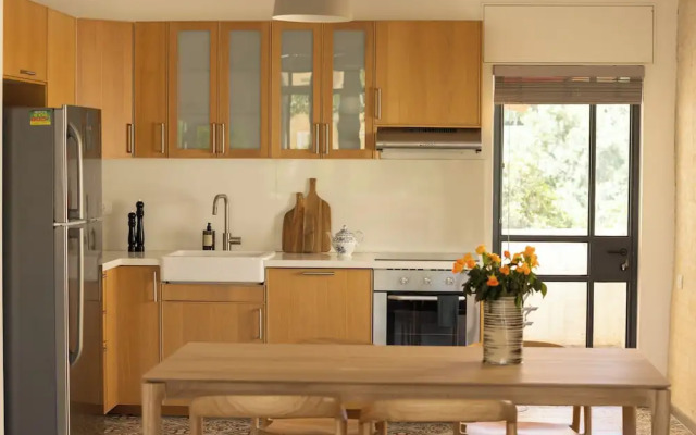 Rustic Charm Tel Aviv CTR by Sea N' Rent
