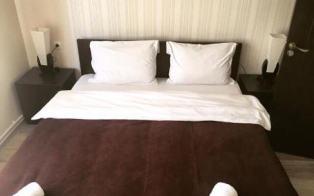 Roza’s Guest House