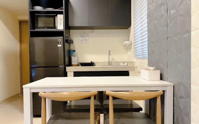 Restful And Modern Look 2Br At Meikarta Apartment