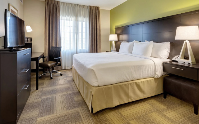 Staybridge Suites St Louis - Westport by IHG