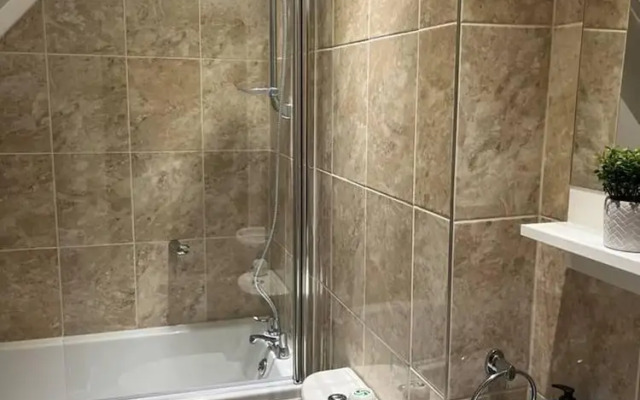 Central Location 2-bed Apartment in Maidstone