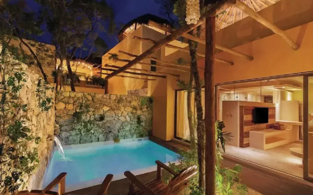 Kuun Taak Tulum