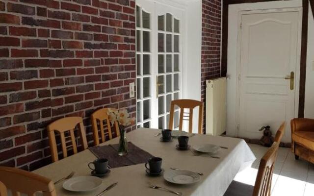 COSY ROOM + BREAKFAST 20 mn from EPERNAY