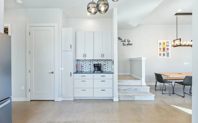 Trendy 3 Bedroom in South Austin!