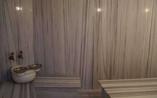 Marla Hotel