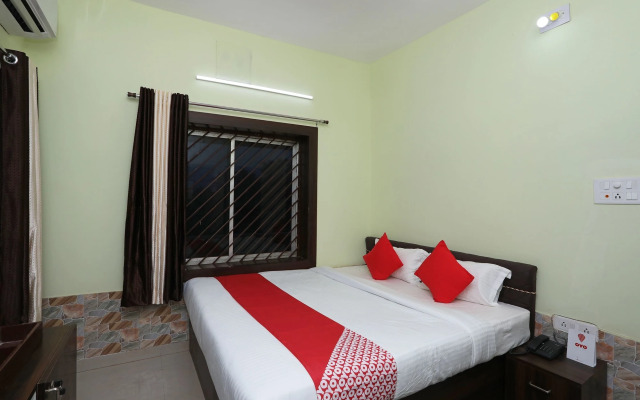OYO 18417 Sri Hari Guest House