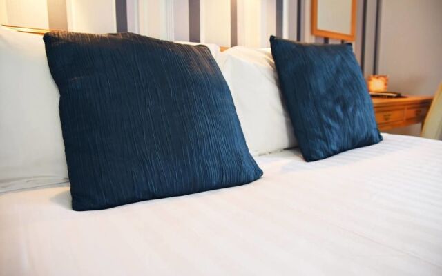 Parkmore Hotel