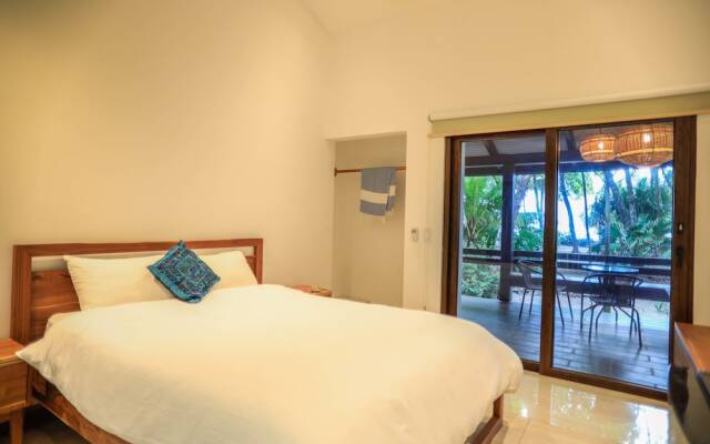 Nekaui Beachfront Villa 2 - Experience Nature