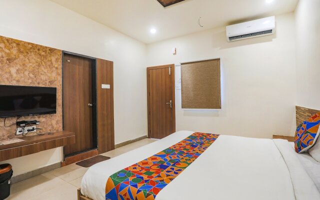 Fabexpress Jai Manglam Service Apartment