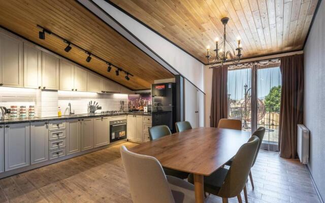 3BR apt w huge terrace & magnificent views