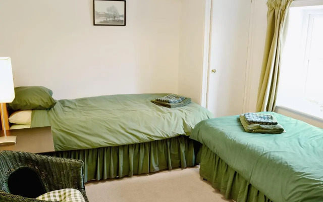 Meadow Cottage E1793