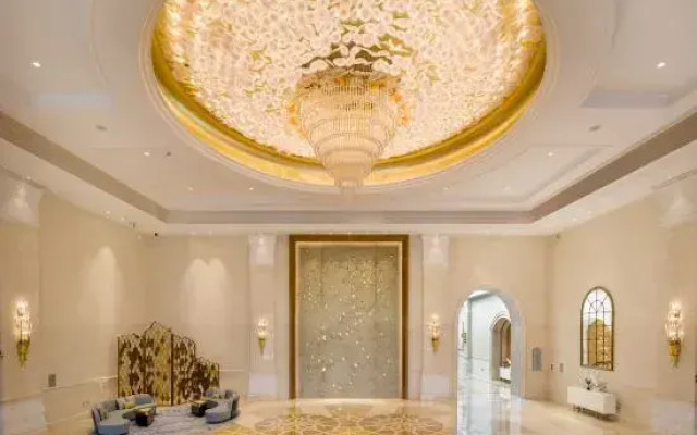 Zhengzhou Yinji Ice and Snow Hotel