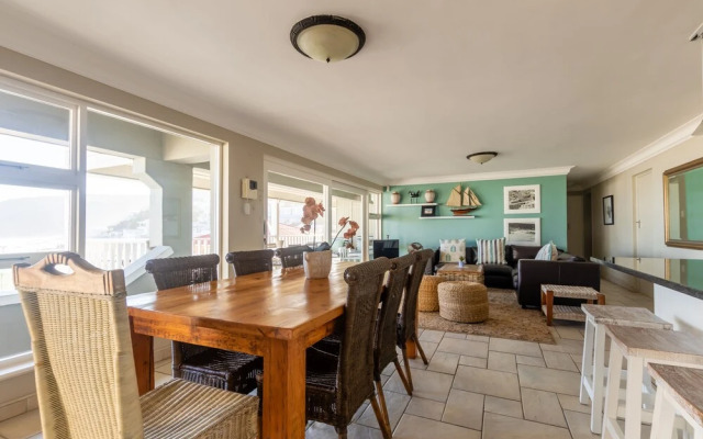 Dutton's Cove Guesthouse