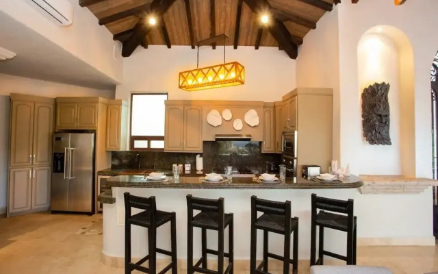 6BD Villa with Ocean Views in Cabo