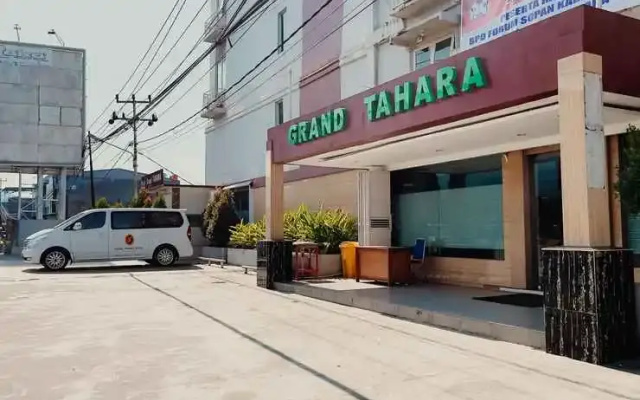 Hotel Grand Tahara