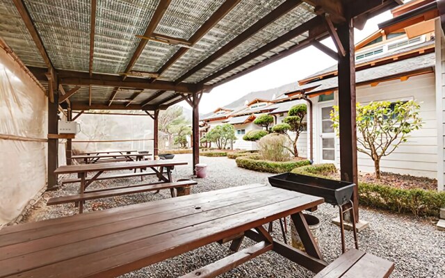 Yangsan Solmaru Pension