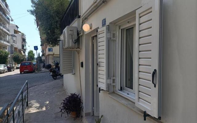 Cozy Studio Apartment near Panathenaic Stadium
