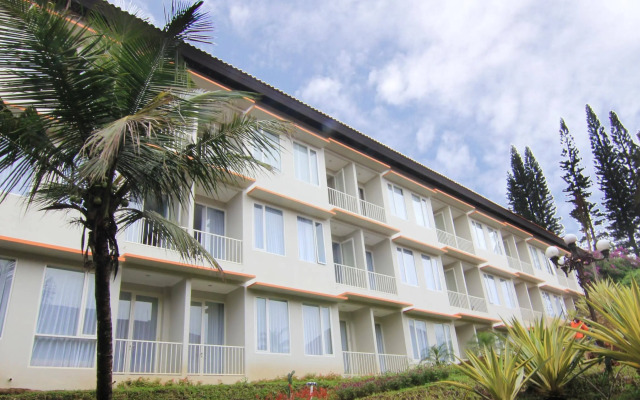 Royal Hotel and Villa Trawas