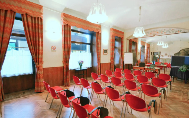 Hotel Roma E Rocca Cavour