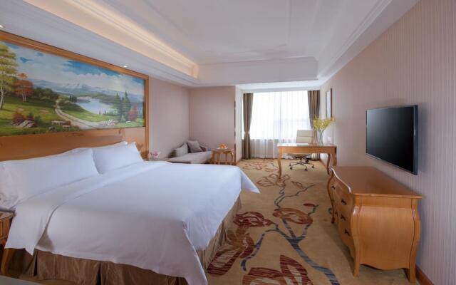 Vienna Int Hotel Shenzhen Songgang Wanzhao Square